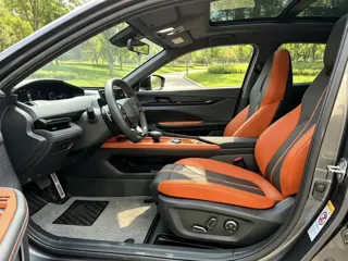 Changan UNI-V 2024 купить из Китая, цена 2 453 000 ₽ — Suifenhe Auto