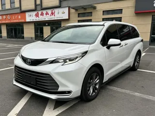 Toyota SIENNA 2025