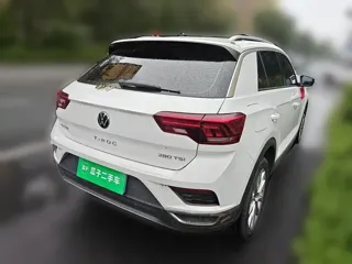 Volkswagen T-ROC 2023 купить из Китая, цена 1 802 000 ₽ — Suifenhe Auto