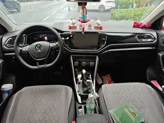 Volkswagen T-ROC 2023 купить из Китая, цена 1 802 000 ₽ — Suifenhe Auto