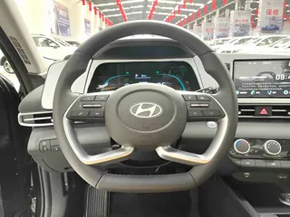 Hyundai Elantra 2026 купить из Китая, цена 1 995 000 ₽ — Suifenhe Auto