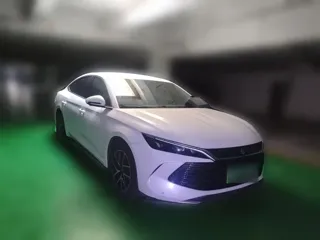 BYD Qin 2025 купить из Китая, цена 2 694 000 ₽ — Suifenhe Auto