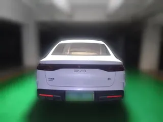 BYD Qin 2025 купить из Китая, цена 2 694 000 ₽ — Suifenhe Auto