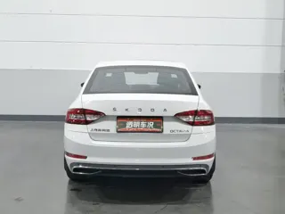 Skoda Octavia 2021 купить из Китая, цена 1 266 000 ₽ — Suifenhe Auto
