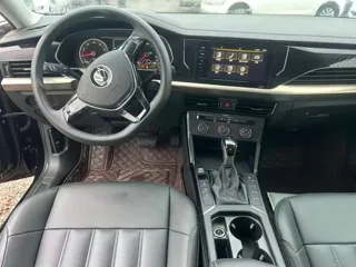 Volkswagen Passat 2020 купить из Китая, цена 1 601 000 ₽ — Suifenhe Auto