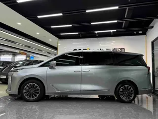 Buick GL8 2025 купить из Китая, цена 6 923 000 ₽ — Suifenhe Auto