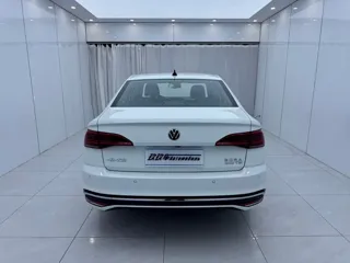 Volkswagen Bora 2023 купить из Китая, цена 1 490 000 ₽ — Suifenhe Auto
