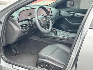 Cadillac CT5 2025 купить из Китая, цена 5 324 000 ₽ — Suifenhe Auto