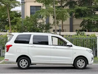 Wuling Hongguang 2024 купить из Китая, цена 1 119 000 ₽ — Suifenhe Auto