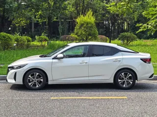 Nissan Sylphy 2024 купить из Китая, цена 1 729 000 ₽ — Suifenhe Auto