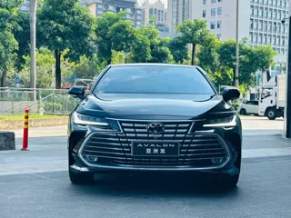 Toyota Avalon 2025 купить из Китая, цена 4 411 000 ₽ — Suifenhe Auto