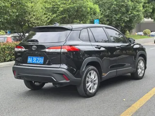Toyota Corolla Cross 2025 купить из Китая, цена 2 906 000 ₽ — Suifenhe Auto