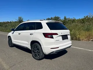 Skoda Karoq 2022 купить из Китая, цена 2 040 000 ₽ — Suifenhe Auto