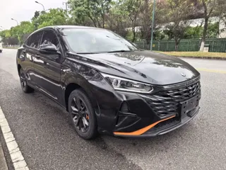 Dongfeng Aeolus Yixuan 2023 купить из Китая, цена 941 000 ₽ — Suifenhe Auto