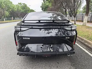 Dongfeng Aeolus Yixuan 2023 купить из Китая, цена 941 000 ₽ — Suifenhe Auto