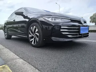 Volkswagen Passat 2025 купить из Китая, цена 3 375 000 ₽ — Suifenhe Auto