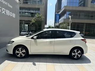 Nissan Tiida 2020 купить из Китая, цена 1 555 000 ₽ — Suifenhe Auto
