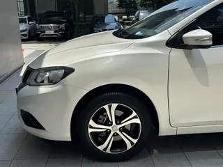 Nissan Tiida 2020 купить из Китая, цена 1 555 000 ₽ — Suifenhe Auto