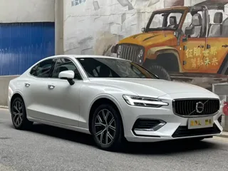 Volvo S60 2025 купить из Китая, цена 4 221 000 ₽ — Suifenhe Auto