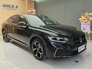 Volkswagen Passat 2024 купить из Китая, цена 4 022 000 ₽ — Suifenhe Auto