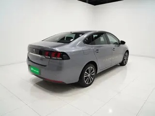 Peugeot 308 2019 купить из Китая, цена 1 276 000 ₽ — Suifenhe Auto