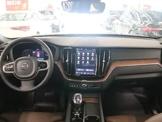 Volvo XC60 2024 купить из Китая, цена 4 781 000 ₽ — Suifenhe Auto