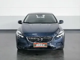Volvo V40 2018 купить из Китая, цена 1 254 000 ₽ — Suifenhe Auto
