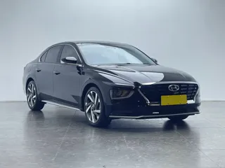 Hyundai Mistra 2021 купить из Китая, цена 1 800 000 ₽ — Suifenhe Auto