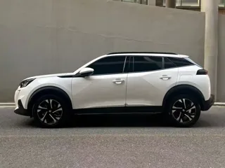 Peugeot 2008 2023 купить из Китая, цена 1 337 000 ₽ — Suifenhe Auto