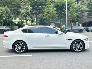Jaguar XE 2024 купить из Китая, цена 4 150 000 ₽ — Suifenhe Auto