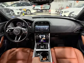 Jaguar XE 2024 купить из Китая, цена 4 166 000 ₽ — Suifenhe Auto
