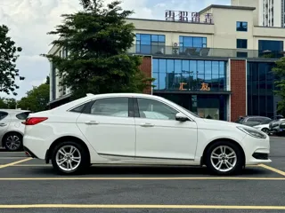 Ford Escort 2020 купить из Китая, цена 1 112 000 ₽ — Suifenhe Auto