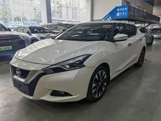 Nissan Lannia 2019 купить из Китая, цена 1 383 000 ₽ — Suifenhe Auto