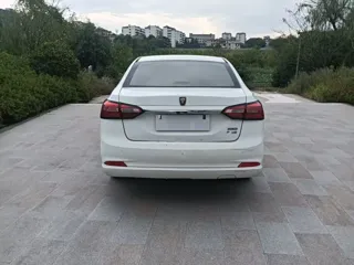 Roewe 360 2018 купить из Китая, цена 990 000 ₽ — Suifenhe Auto