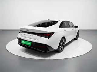 Hyundai Elantra 2025 купить из Китая, цена 1 701 000 ₽ — Suifenhe Auto