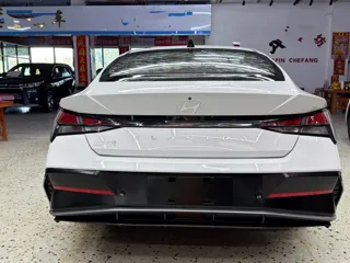 Hyundai Elantra 2023 купить из Китая, цена 1 606 000 ₽ — Suifenhe Auto