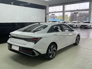 Hyundai Elantra 2025 купить из Китая, цена 1 872 000 ₽ — Suifenhe Auto