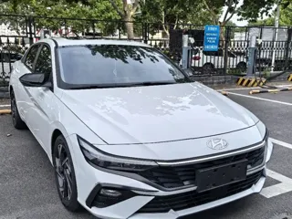 Hyundai Elantra 2023 купить из Китая, цена 1 834 000 ₽ — Suifenhe Auto