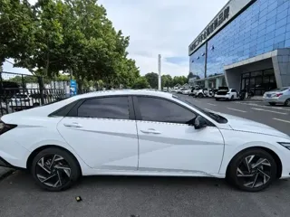 Hyundai Elantra 2023 купить из Китая, цена 1 834 000 ₽ — Suifenhe Auto