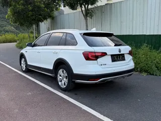 Volkswagen C-TREK 2018 купить из Китая, цена 1 220 000 ₽ — Suifenhe Auto