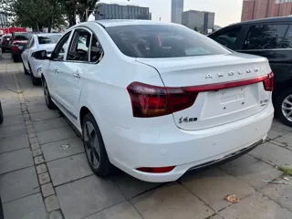 Dongfeng Aeolus E70 2022 купить из Китая, цена 967 000 ₽ — Suifenhe Auto