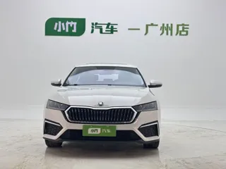 Skoda Octavia 2022 купить из Китая, цена 1 792 000 ₽ — Suifenhe Auto