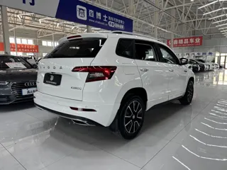 Skoda Karoq 2023 купить из Китая, цена 2 105 000 ₽ — Suifenhe Auto