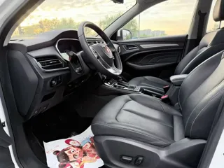 Roewe RX3 2019 купить из Китая, цена 1 201 000 ₽ — Suifenhe Auto