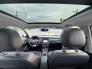Roewe RX3 2019 купить из Китая, цена 1 201 000 ₽ — Suifenhe Auto