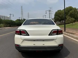 Venucia D60 2018 купить из Китая, цена 1 081 000 ₽ — Suifenhe Auto