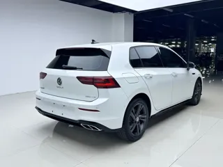 Volkswagen Golf 2023 купить из Китая, цена 2 118 000 ₽ — Suifenhe Auto