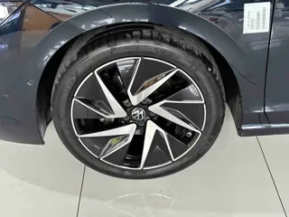 Volkswagen Magotan 2024 купить из Китая, цена 4 467 000 ₽ — Suifenhe Auto