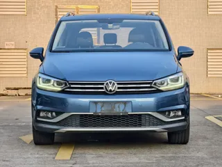 Volkswagen Touran 2021 купить из Китая, цена 1 844 000 ₽ — Suifenhe Auto