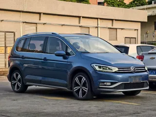 Volkswagen Touran 2021 купить из Китая, цена 1 844 000 ₽ — Suifenhe Auto